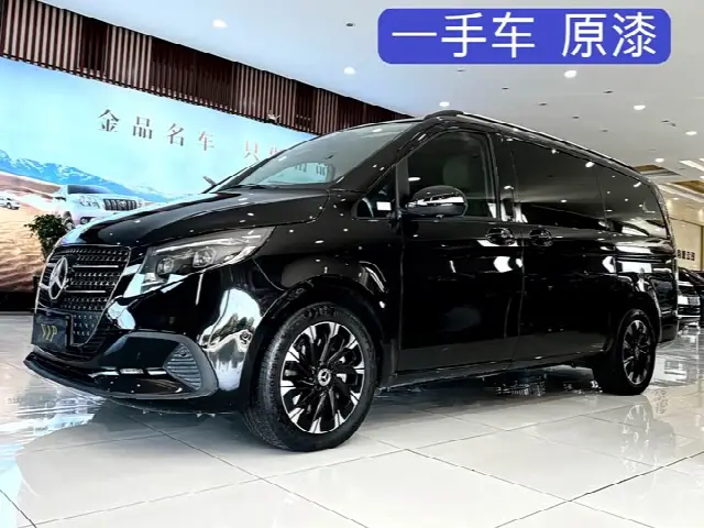 Mercedes-Benz V-Class 2024, 12 000 км
