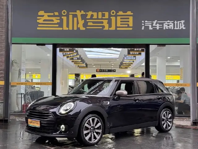 Mini Clubman 2022, 35 000 км