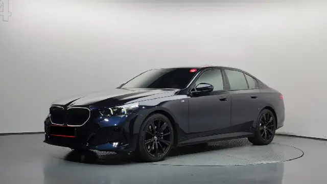 BMW 5 Series 2023, 30 004 км