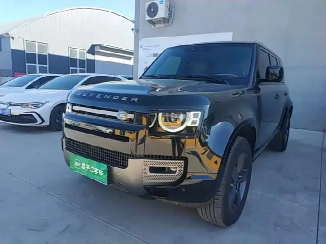 Land Rover Defender 2025, 24 400 км