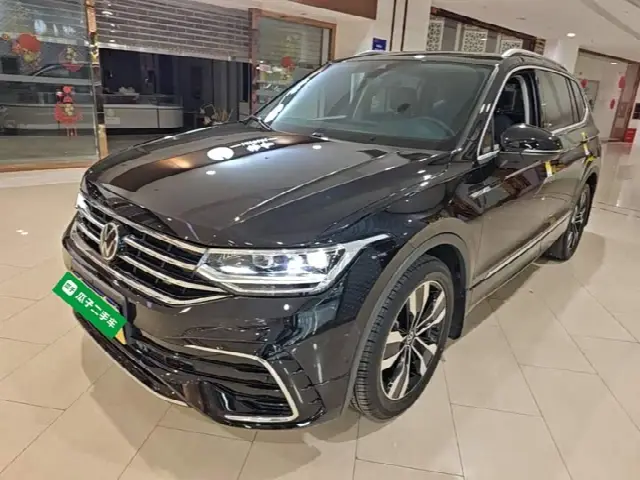 Volkswagen Tiguan L Pro 2023, 44 700 км