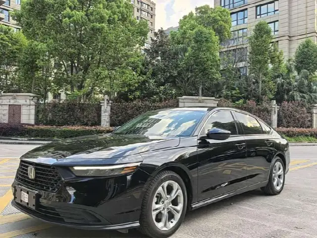 Honda Accord 2023, 12 000 км