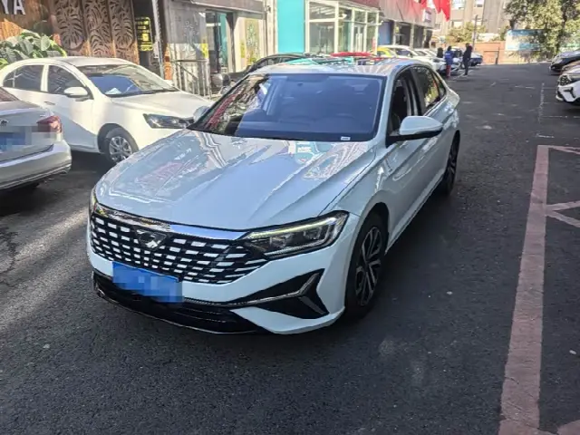 Jetta VA7 2025, 19 000 км
