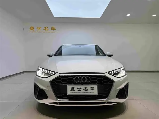 Audi A4L 2022, 44 000 км