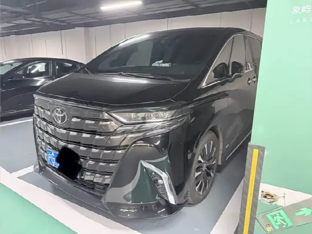 Toyota Alphard 2024, 41 000 км