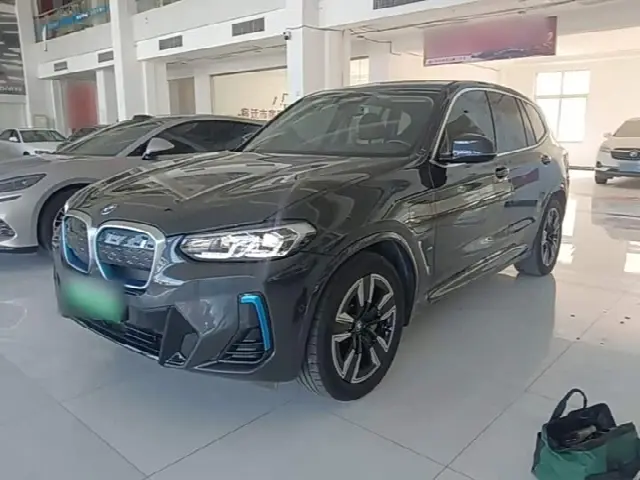 BMW iX3 2022, 86 200 км