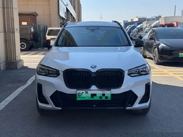 BMW iX3 2022, 73 500 км