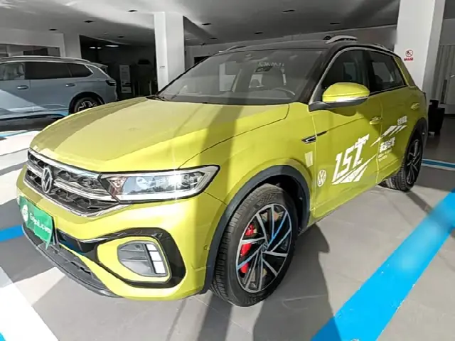 Volkswagen T-Roc 2023, 2 700 км