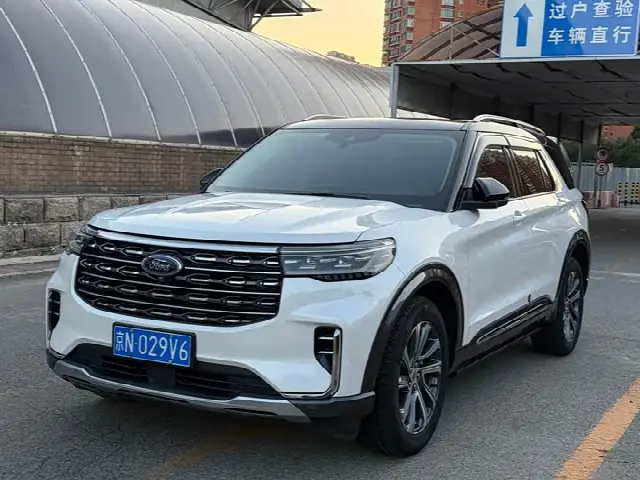 Ford Explorer 2023, 64 000 км