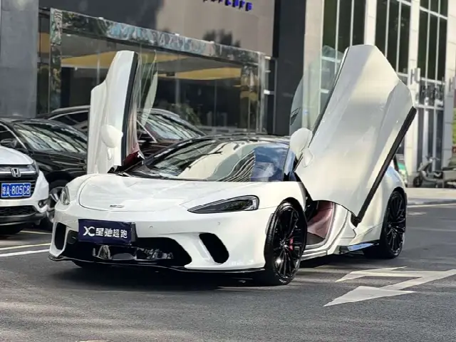 McLaren GT 2023, 24 000 км