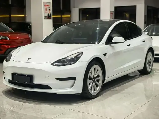 Tesla Model 3 2022, 36 000 км