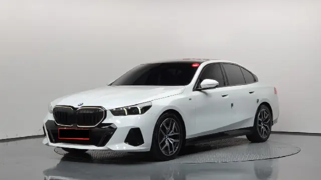 BMW 5 Series 2023, 27 088 км