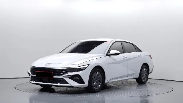 Hyundai Avante 2023, 12 684 км