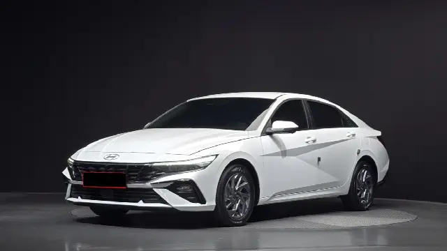 Hyundai Avante 2023, 5 993 км