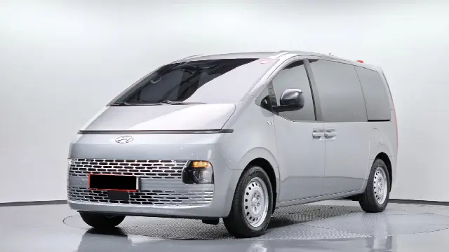 Hyundai Staria 2021, 8 631 км