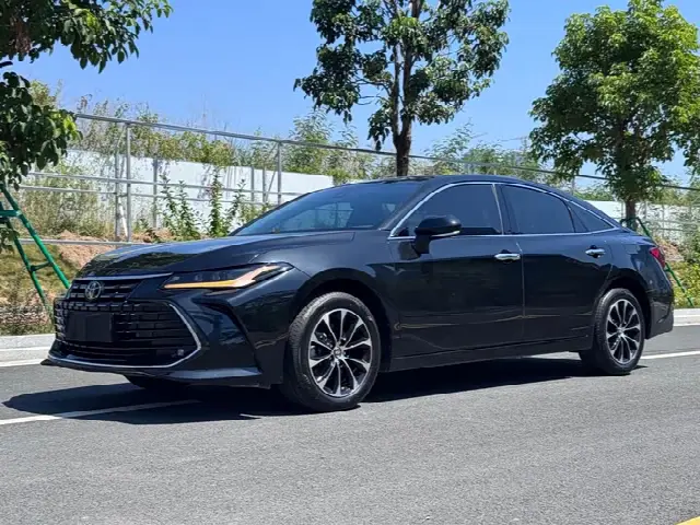 Toyota Avalon 2022, 12 000 км