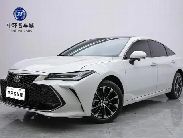 Toyota Avalon 2023, 19 000 км