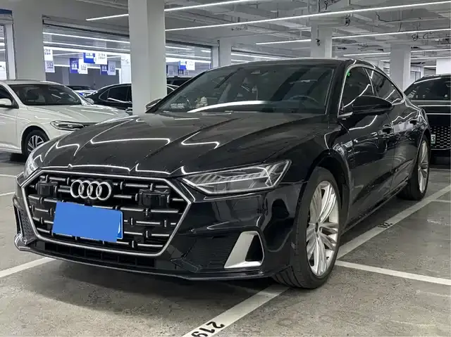Audi A7L 2024, 20 000 км