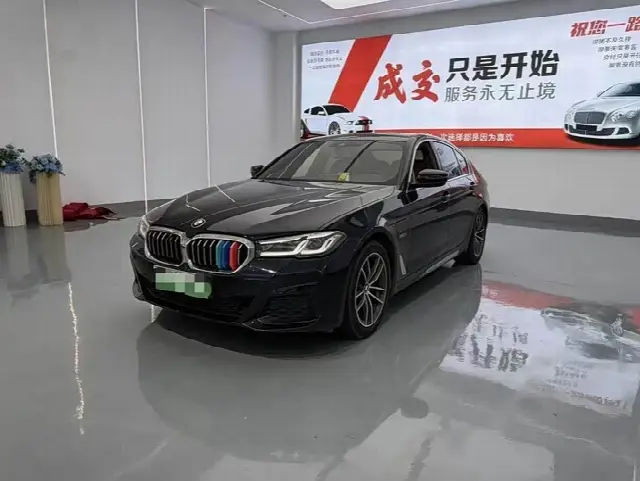 BMW 5 Series Hybrid 2022, 46 000 км