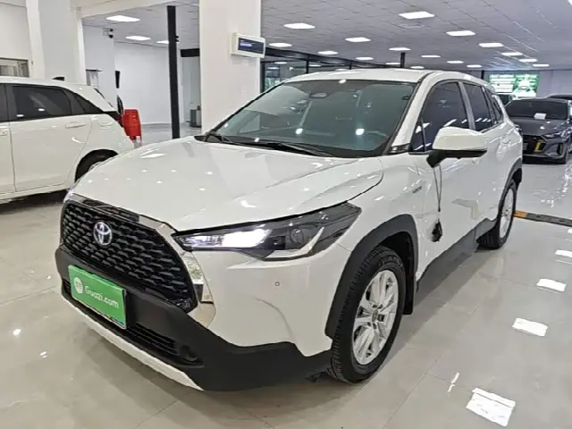 Toyota Corolla Cross 2023, 79 800 км