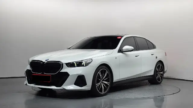 BMW 5 Series 2023, 52 214 км