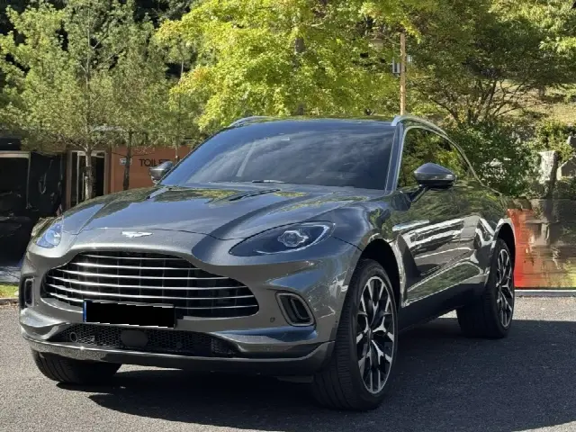 Aston Martin DBX 2020, 42 000 км