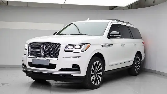 Lincoln Navigator 2018, 61 799 км