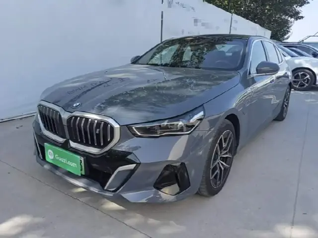 BMW i5 2024, 61 100 км