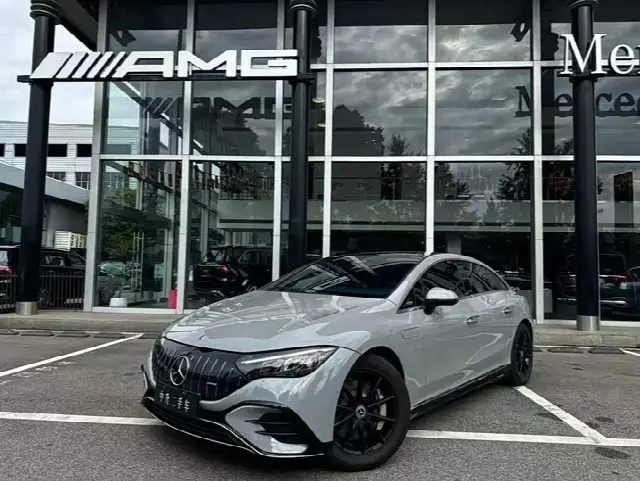 Mercedes-Benz EQE 2022, 16 600 км