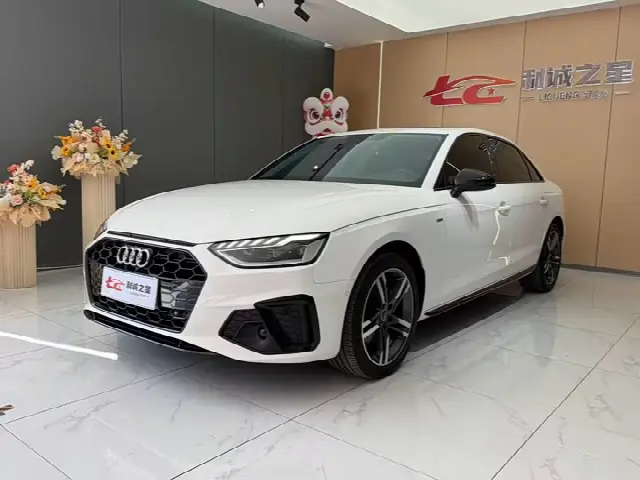 Audi A4L 2022, 20 000 км