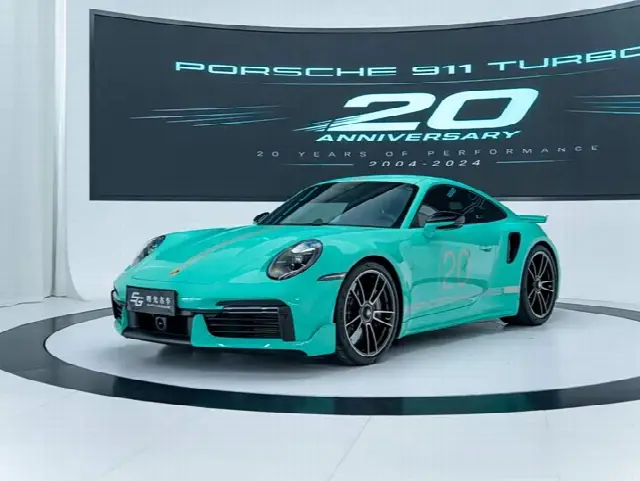 Porsche 911 2021, 8 900 км