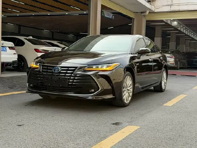 Toyota Avalon 2022, 20 000 км