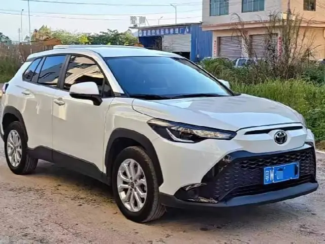 Toyota Frontlander 2023, 11 000 км