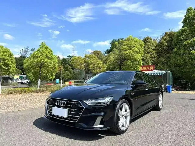 Audi A7L 2024, 20 000 км
