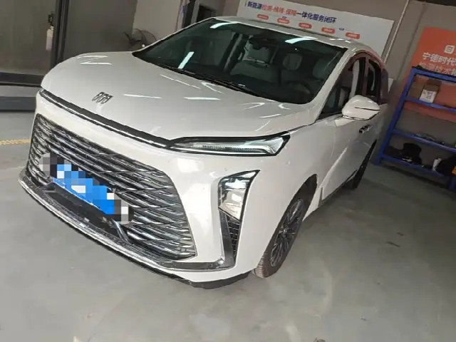Buick GL8 ES 2025, 4 000 км
