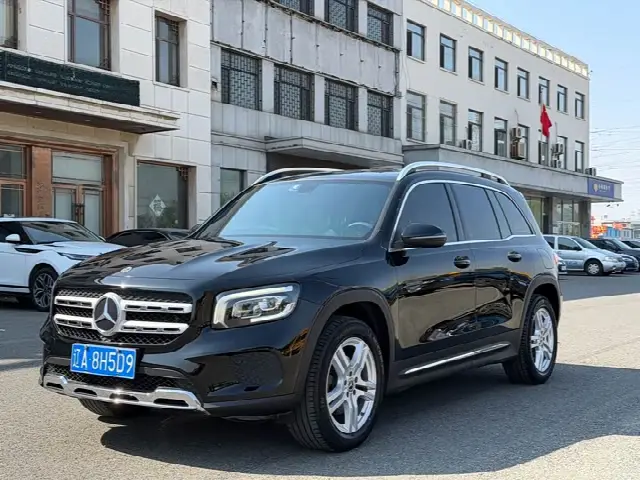 Mercedes-Benz GLB-Class 2022, 70 500 км
