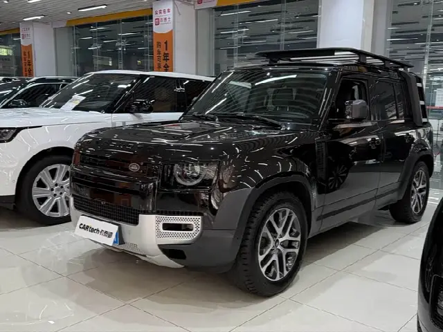 Land Rover Defender 2024, 9 700 км