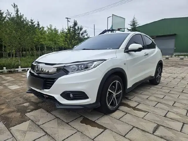 Honda Vezel 2022, 15 200 км