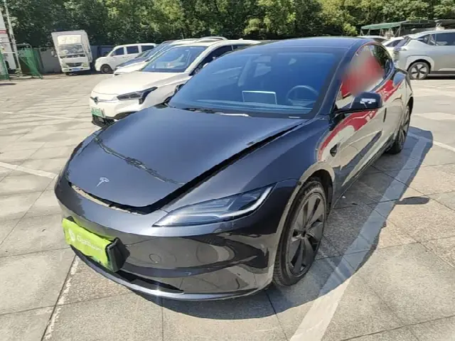 Tesla Model 3 2023, 34 500 км