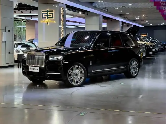 Rolls-Royce Cullinan 2018, 10 000 км