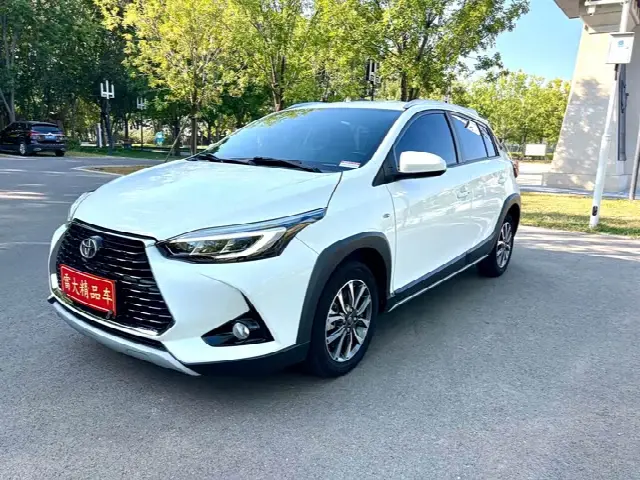 Toyota Yaris L Hatchback 2022, 14 000 км