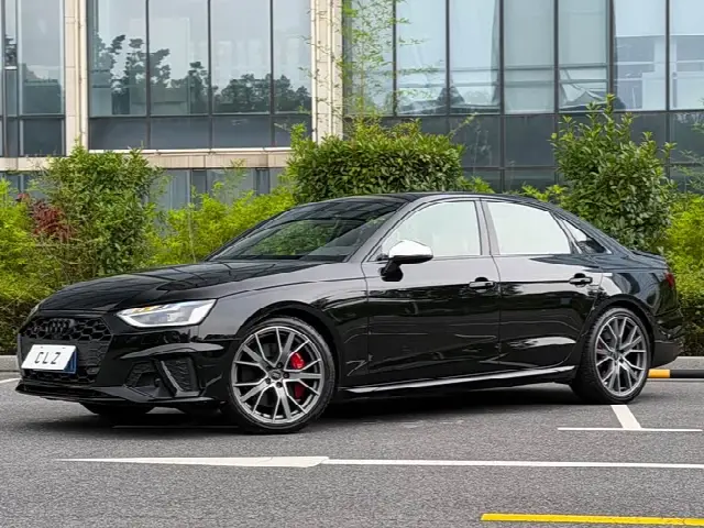 Audi S4 2024, 13 000 км