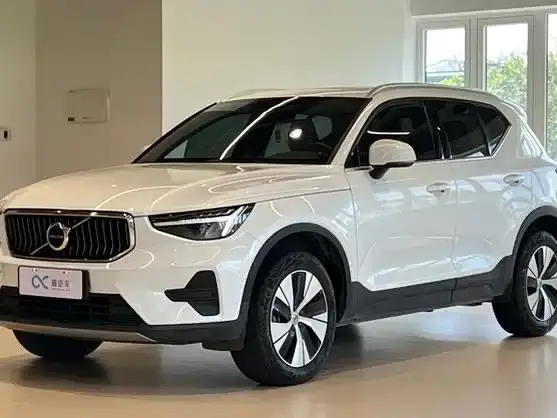 Volvo XC40 2024, 54 400 км