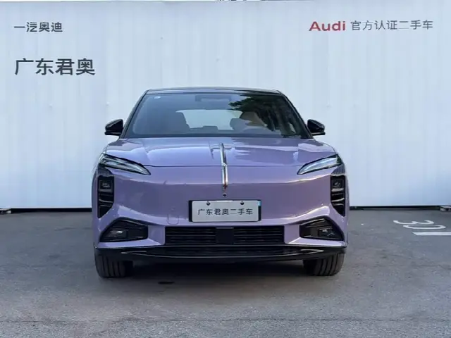 Hongqi EHS7 (Tiangong 08) 2025, 12 200 км