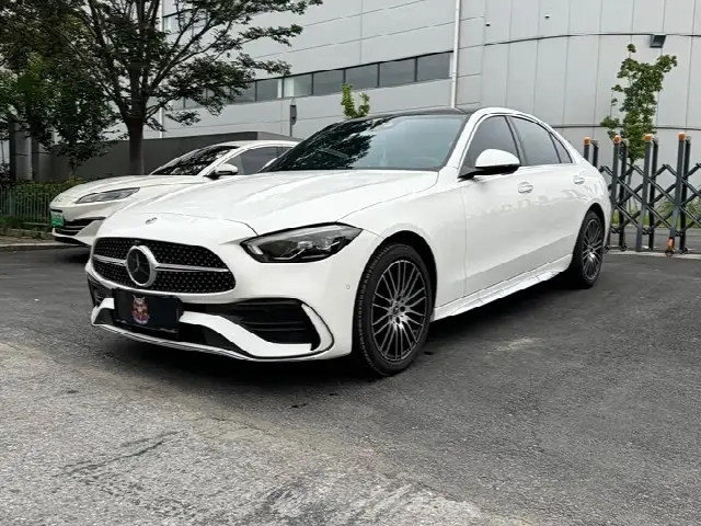 Mercedes-Benz C-Class 2026, 10 000 км
