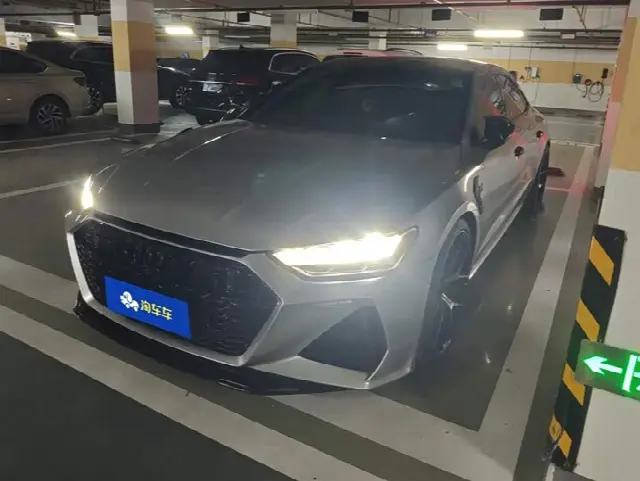 Audi A7L 2022, 44 700 км