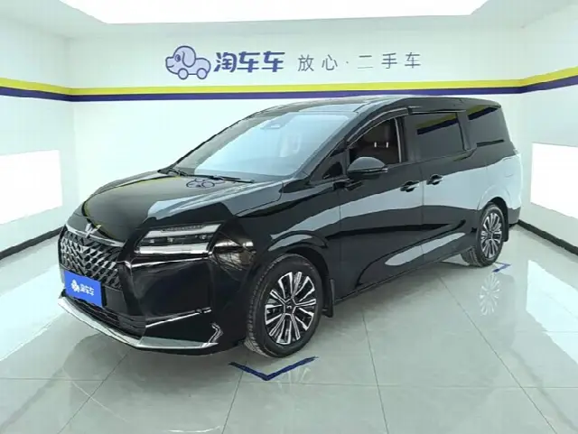Wuling Starlight 730 Hybrid/EV 2026, 4 000 км