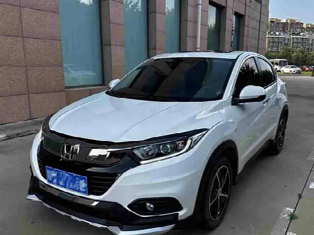 Honda Vezel 2022, 15 000 км