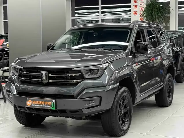 Tank 400 Hybrid 2023, 64 000 км