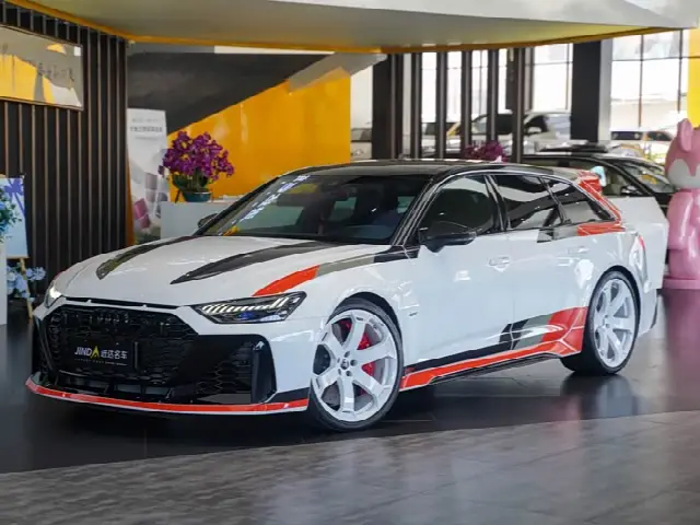 Audi RS 6 2025, 7 800 км
